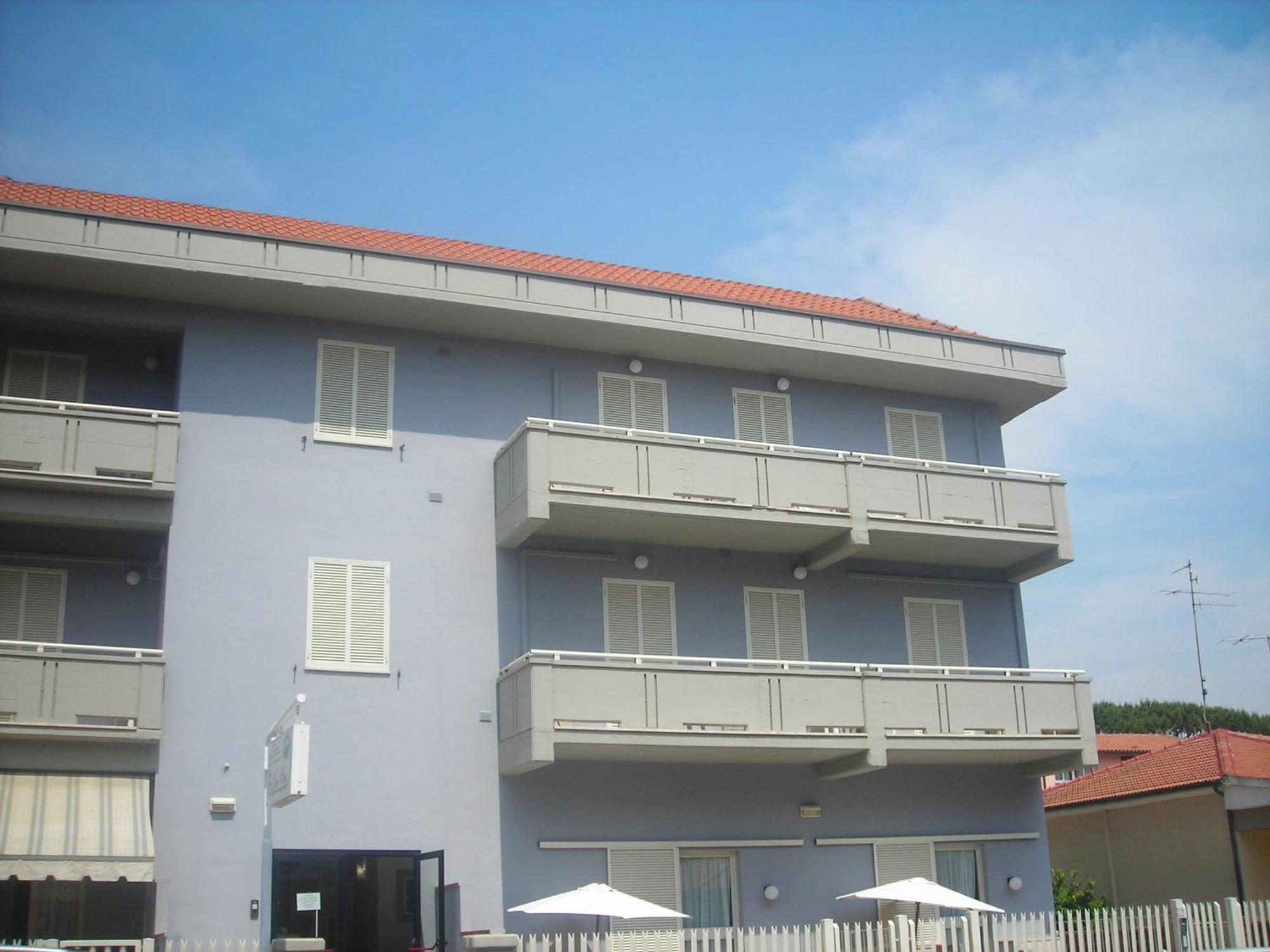 C.A.V. Residenza Prisco Aparthotel Marina di Grosseto Bagian luar foto